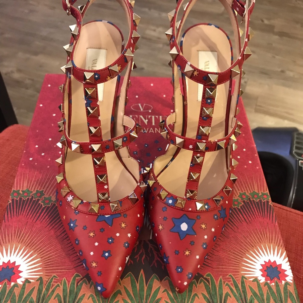 Valentino Garavani Rockstud brand new shoes